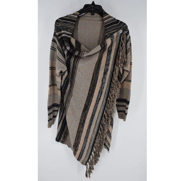 SHEIN Sweaters - Boho casual knit fringe wrap poncho M